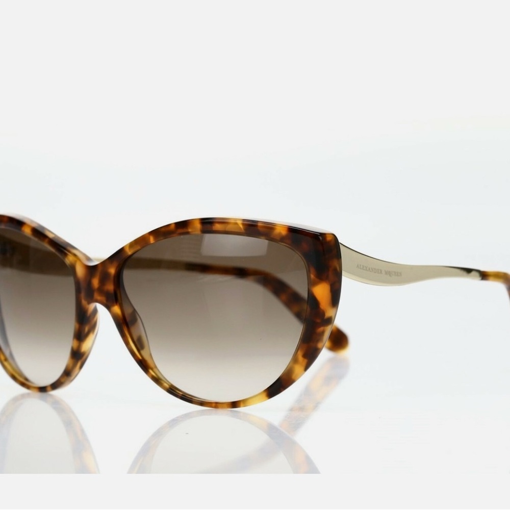 Alexander McQueen Brown Cat-Eye Sunglasses